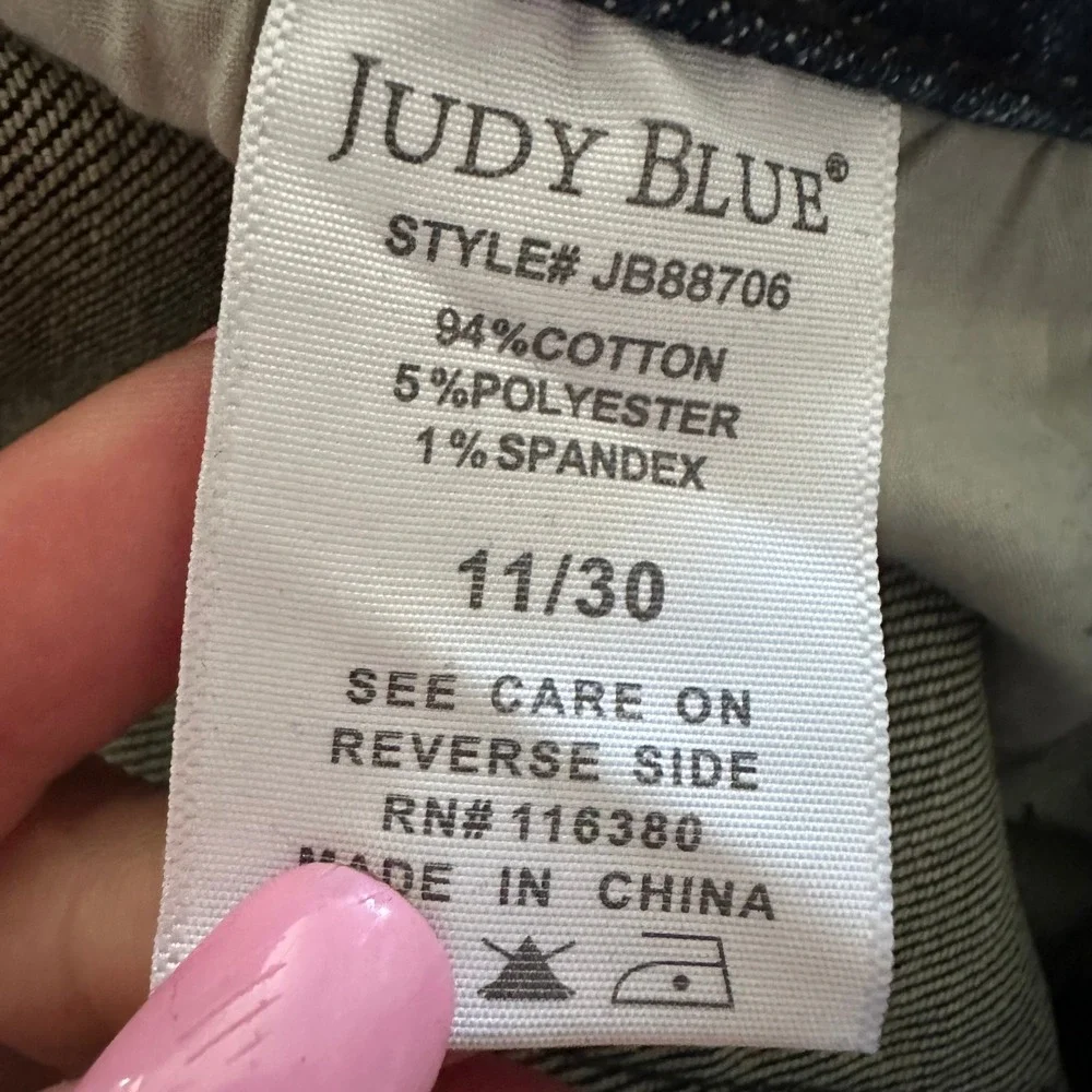 Judy Blue Boyfriend Fit Distressed Plaid Patch Jeans Dark Wash Denim Size 11/30 - Picture 9 of 9